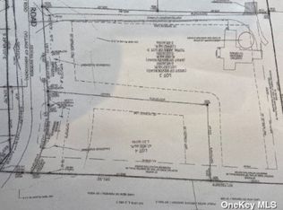 7 Bevin Rd, Northport, NY 11768