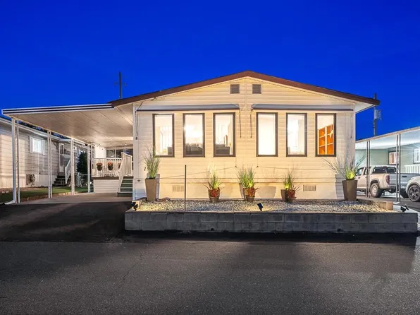27111 0th Ave Unit 197, Matsqui 4, BC V4W 2T2
