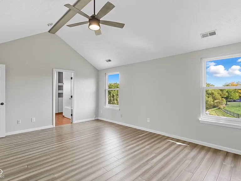 7975 Meadow Bend Cir — Photo 39