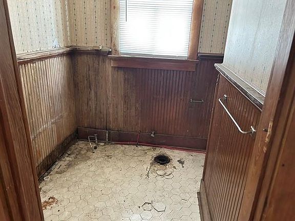 5th image of 2003 Pine St #5