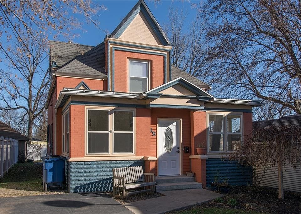 1st image of 65 Wood St