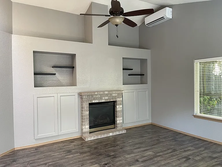 1544 Derby Ln SE — Photo 8