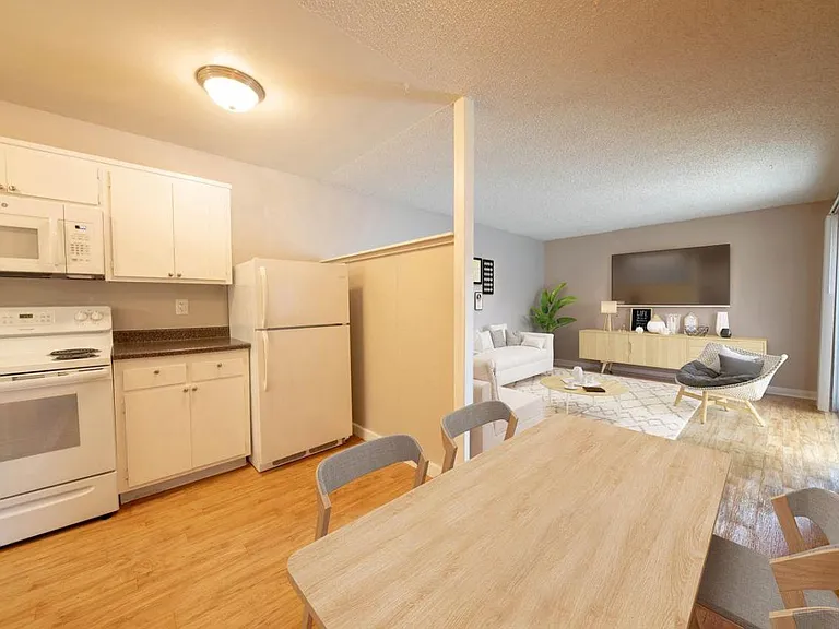 200 Button St — Photo 4