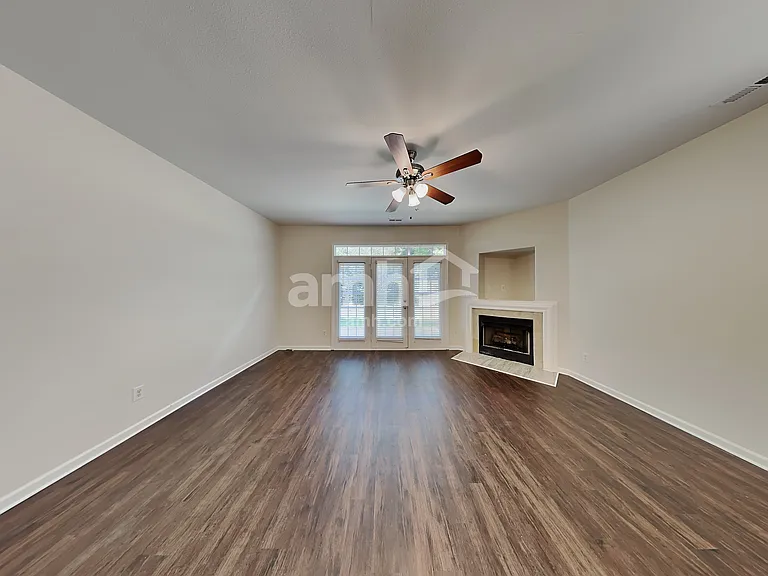 11234 Heritage Green Dr — Photo 6