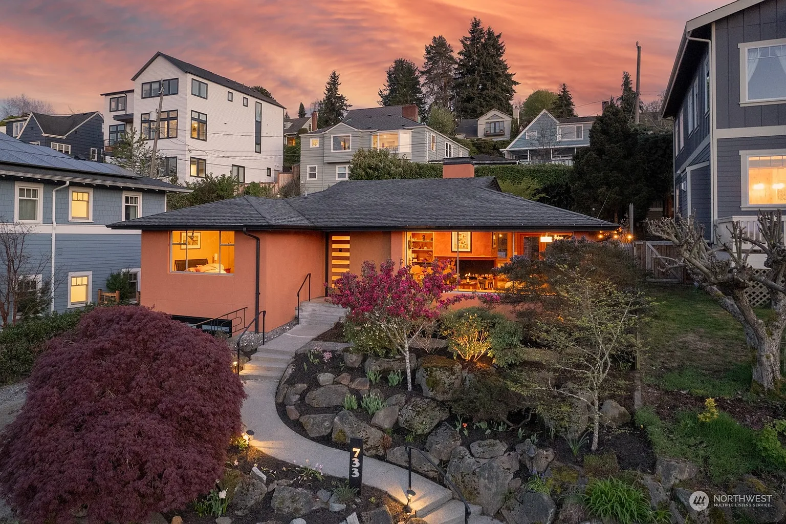 733 W Dravus photo 1