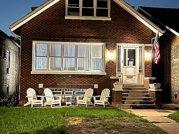 2nd image of 4719 W Parker Ave