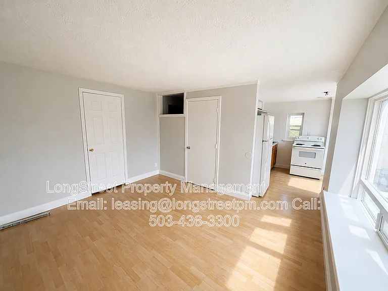 772 SW Broadway Dr #6 — Photo 7