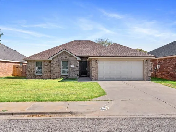 607 N 8th St, Wolfforth, TX 79382