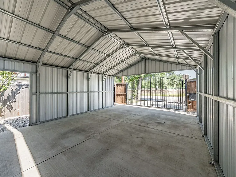2157 W Lotus Ave — Photo 44