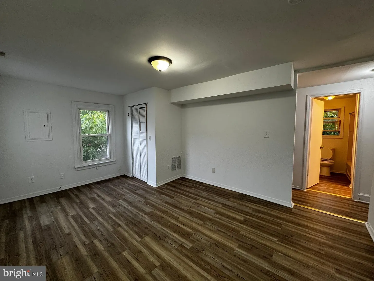 2 bed, $1,560 — Photo 2