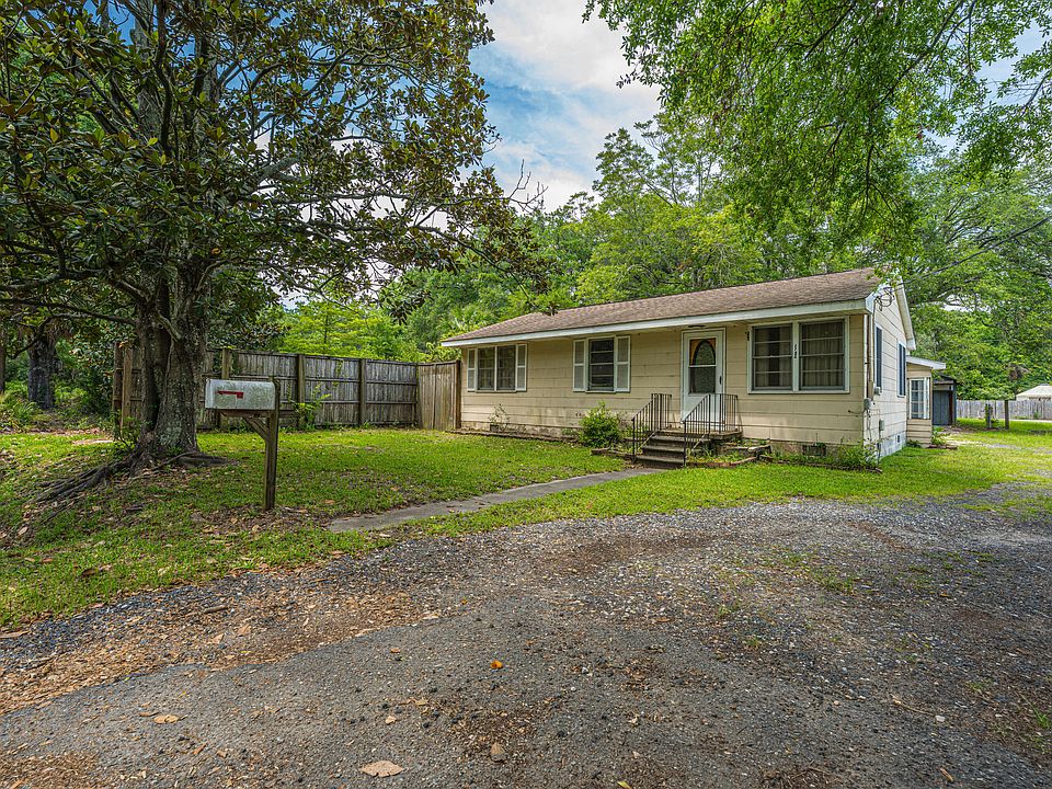 1st image of 1182 Russell Dr