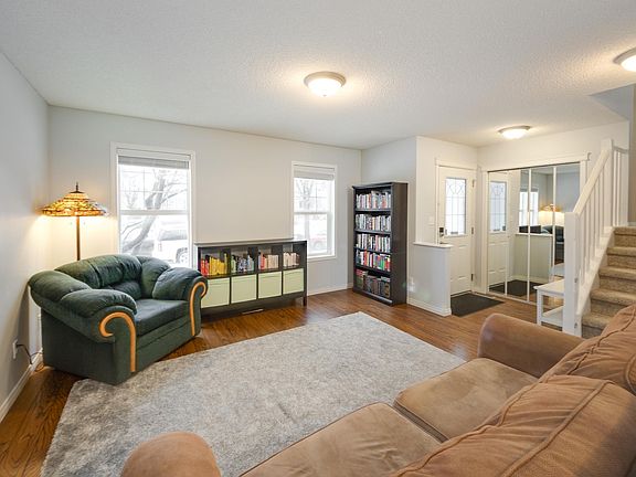 3rd image of 14 Summerland Way