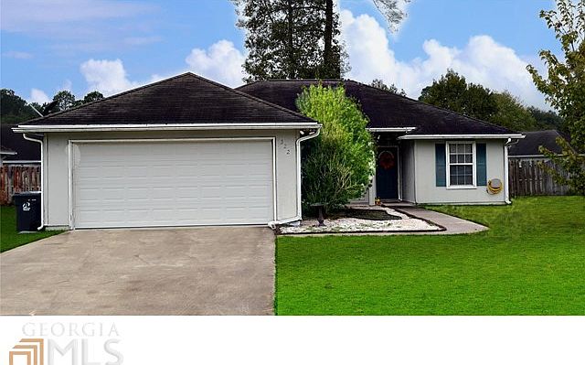 1st image of 322 Hallowes Dr