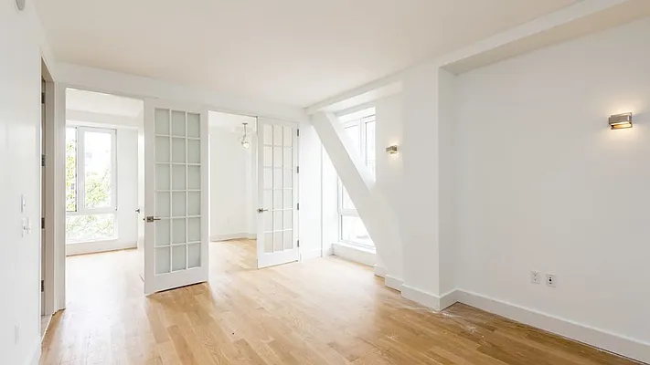 Rented by Nooklyn NYC LLC | media 141