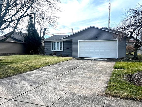 3rd image of 2912 Park Ln