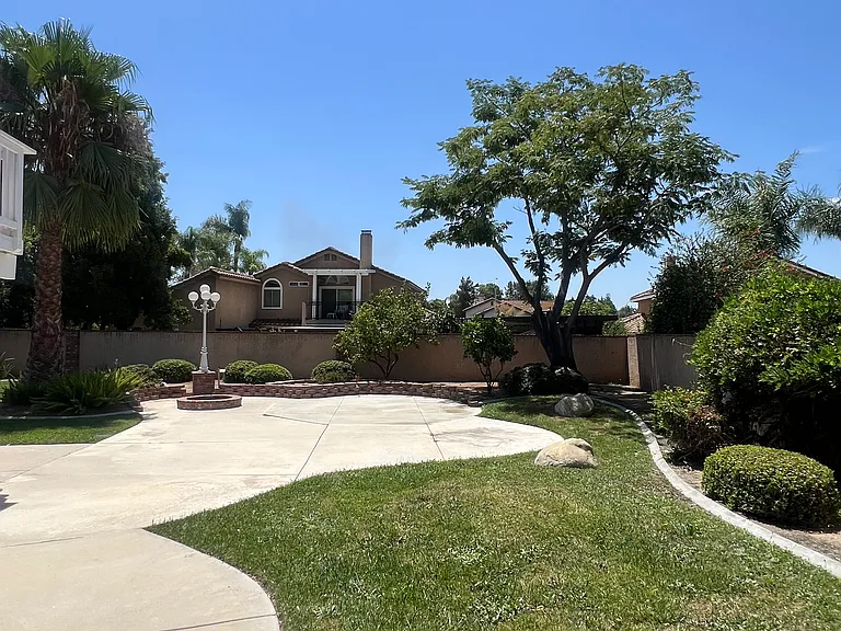 Beautifully Landscaped Back Yard