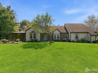 19 Ingram Dr, Monroe Township, NJ 08831