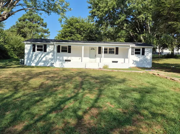 1034 Monroe Cir, Madisonville, TN 37354