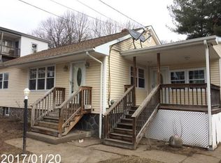 38 Green Ave, Southbridge, MA 01550