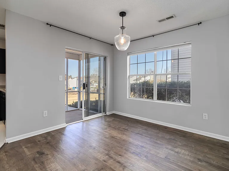 44 Hayfield Ln — Photo 11