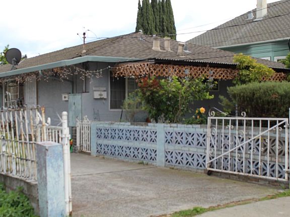 3rd image of 818 Delmas Ave