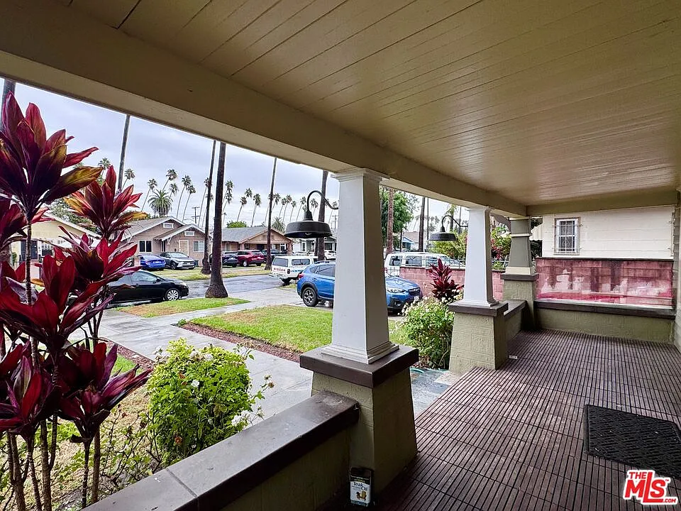 3 bed, 2.0 bath, 1504 sqft, $3,750 — Photo 4