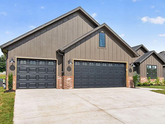 3rd image of 1643 S Crepe Myrtle Lane