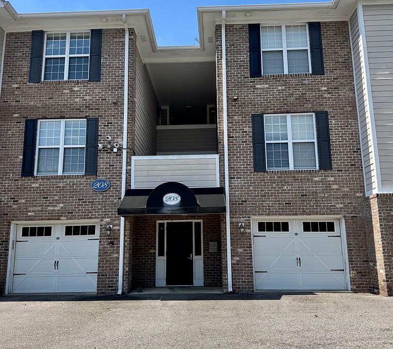 1st image of 208 Fountainhead Ln Unit 107