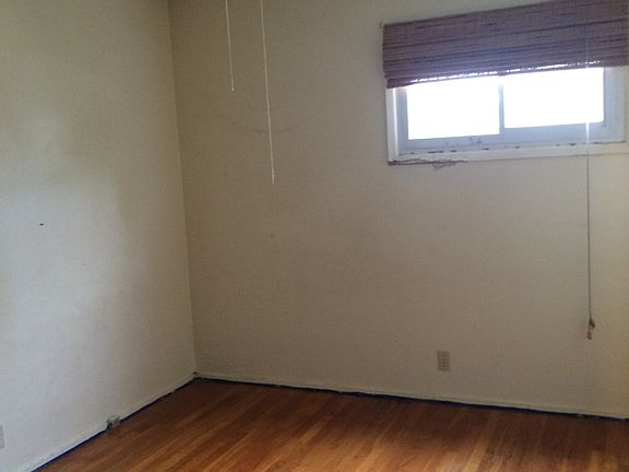 5th image of 3121 N College Ave
