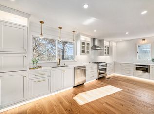 224 NW Locust St, Lees Summit, MO 64064