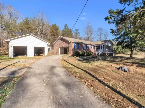 785 Mount Tabor Church Rd, Pickens, SC 29671