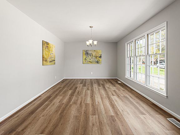 5th image of 2413 Hillford Dr