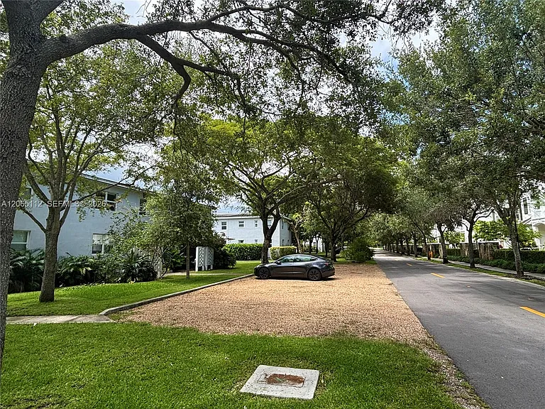 7740 SW 54th Ct #49A — Photo 3