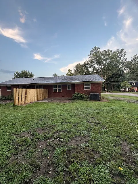 2 bed, 900 sqft, $900 — Photo 4