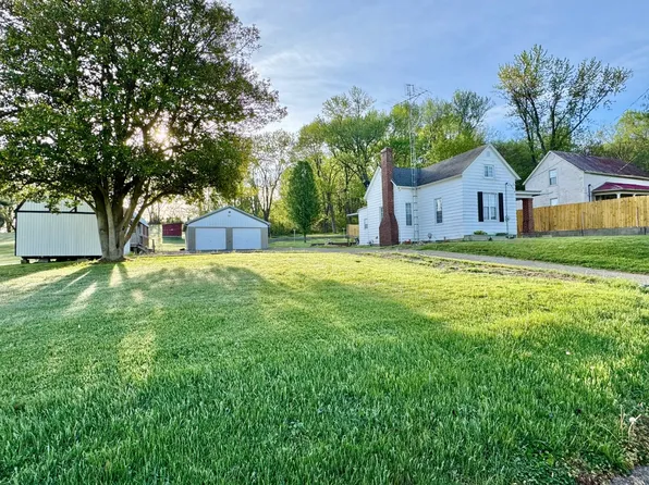 312 16th St, Tell City, IN 47586