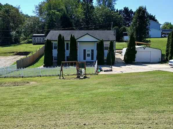 1579 Baton School Rd, Granite Falls, NC 28630
