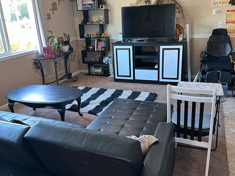 2600 Carlton Ln — Photo 10