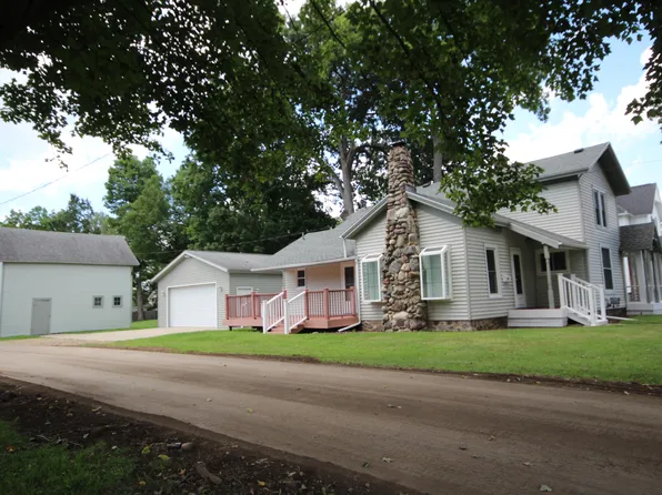 208 S Michigan Ave, Vicksburg, MI 49097
