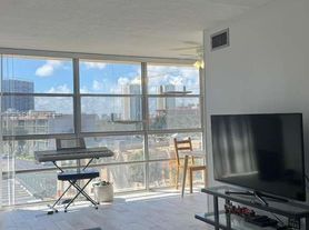 851 Three Islands Blvd