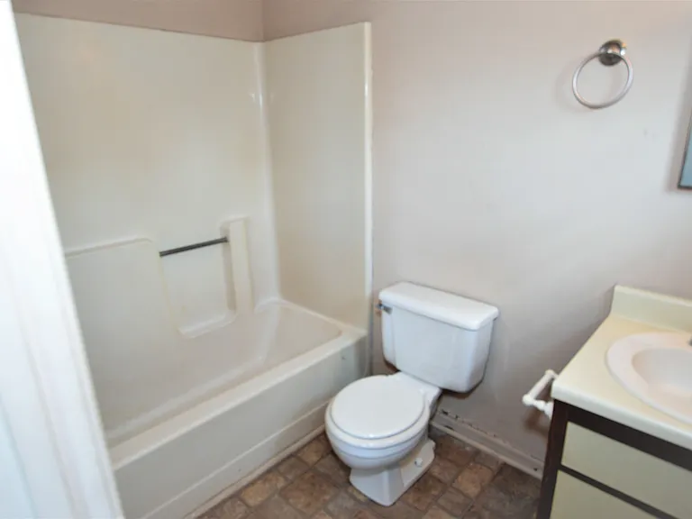 545 Valley St #7 — Photo 6