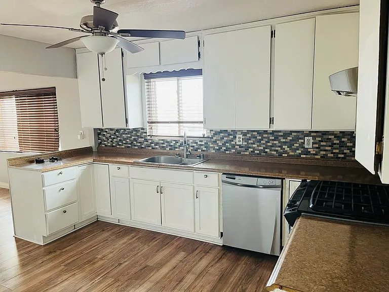 34476 Western Dr — Photo 3