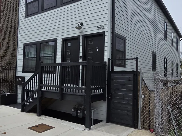 960 W 18th Pl #1, Chicago, IL 60608