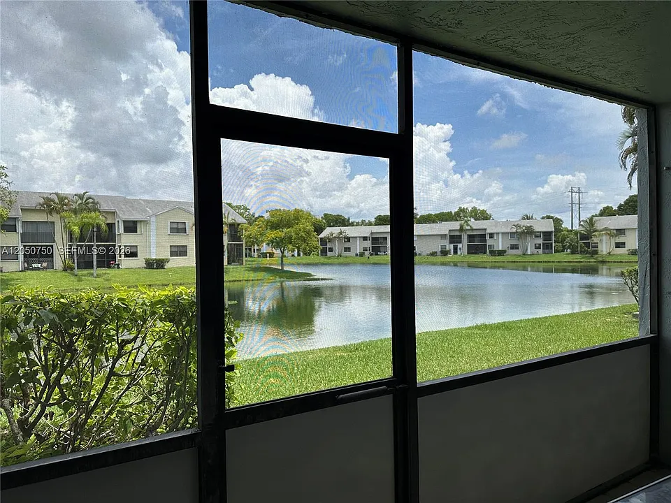 960 N Franklin Ave #960G