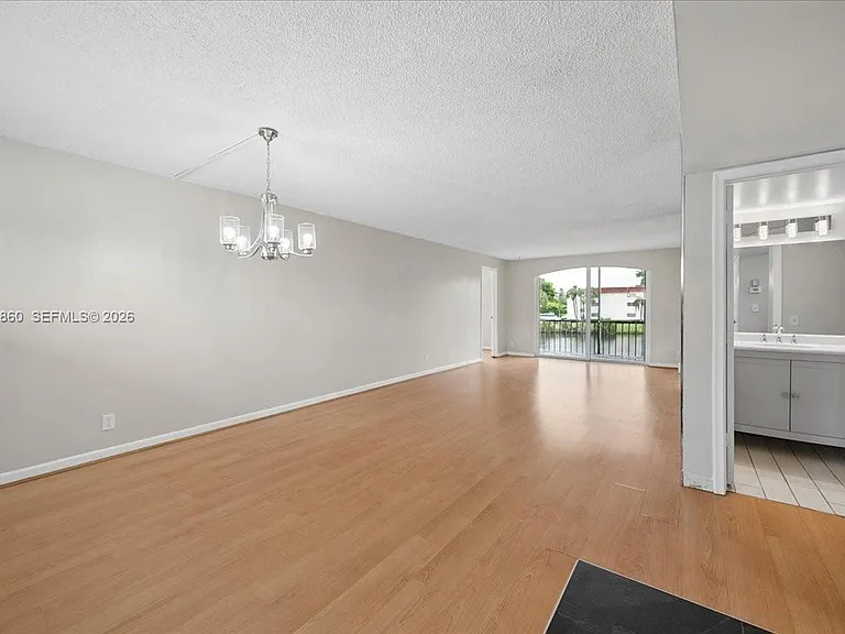 800 S Hollybrook Dr #205 — Photo 9