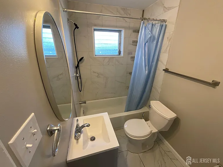 54 Randolph Ave — Photo 4