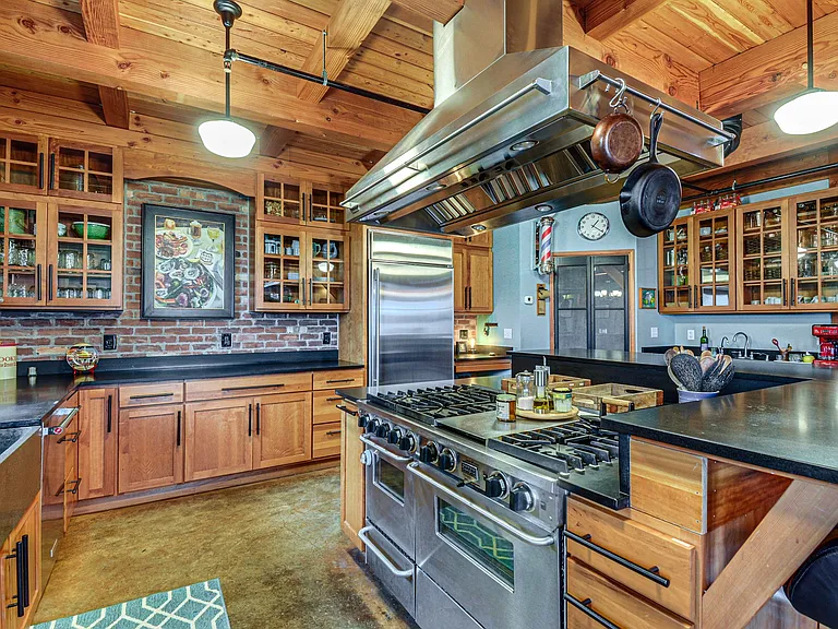 Chef's Kitchen