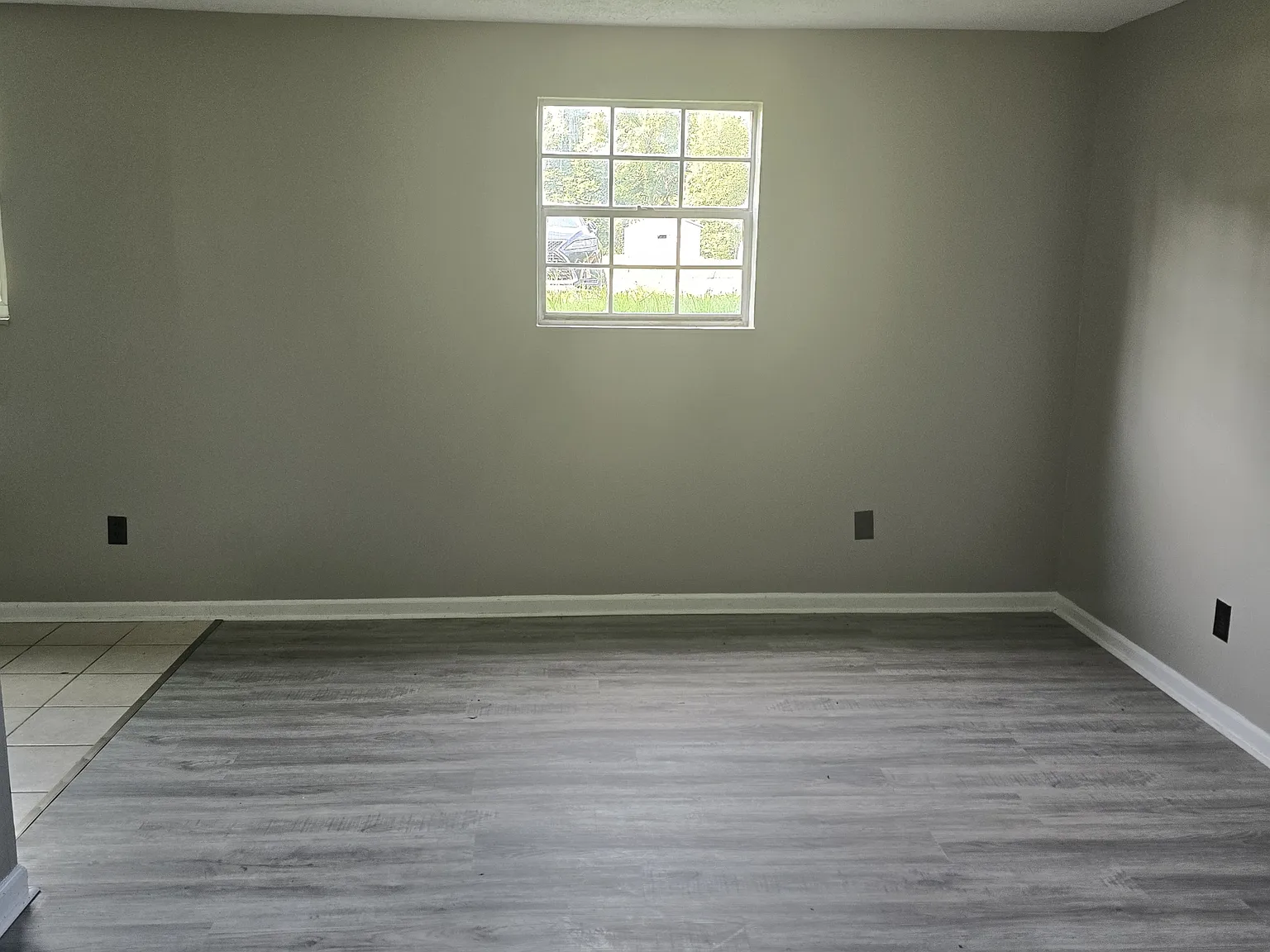 3421 Shanks Lane — Photo 2