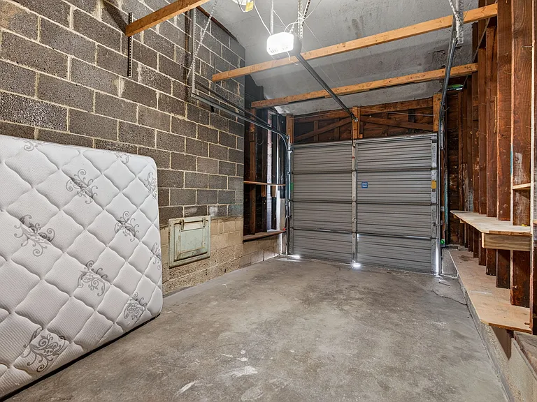 8821 Kendale Dr — Photo 35