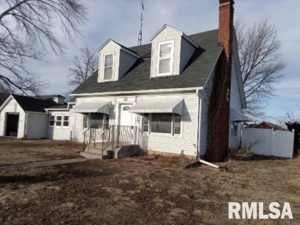 101 W Oak St, Broadwell, IL 62634