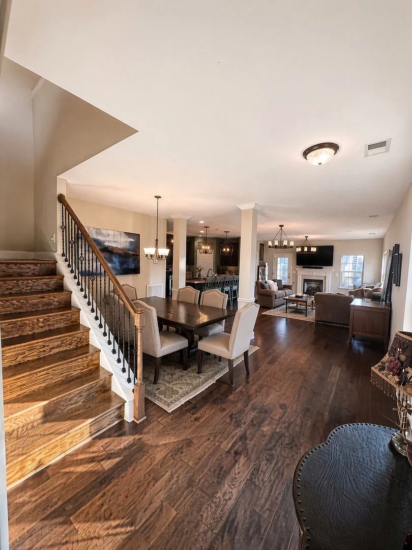 5043 Laughing Brook Lane — Photo 4